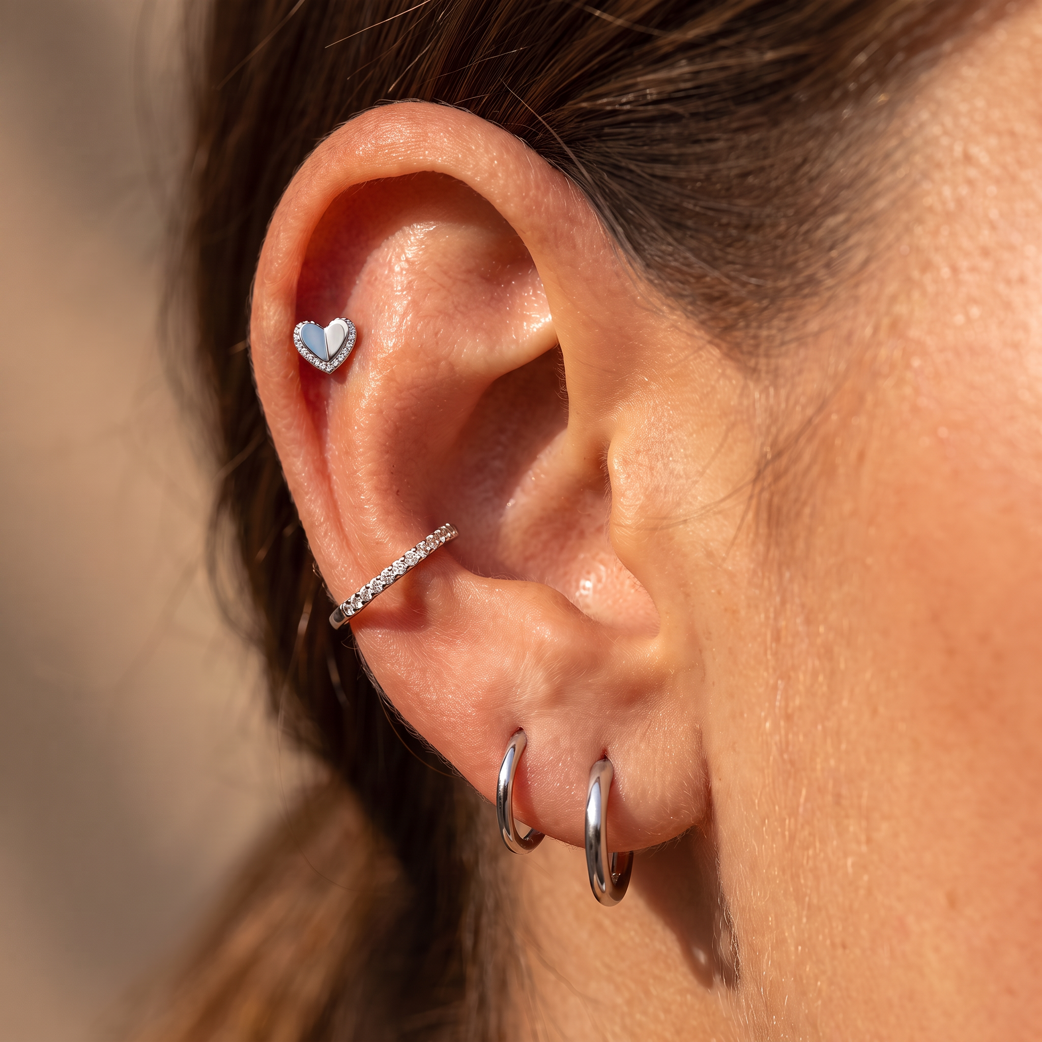 16 Gauge Threadless Crystal Trim Heart Stud