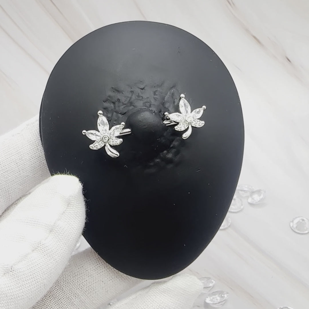 14 Gauge Five Petal Crystal Barbell Nipple Ring Product Video