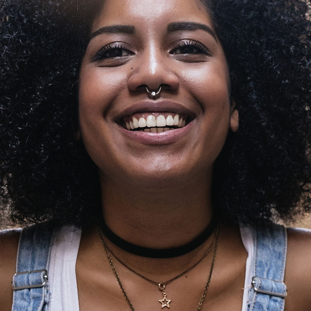 Cherry Diva Captive Ring 16 Gauge Titanium Crystal Ball Closure Captive Ring