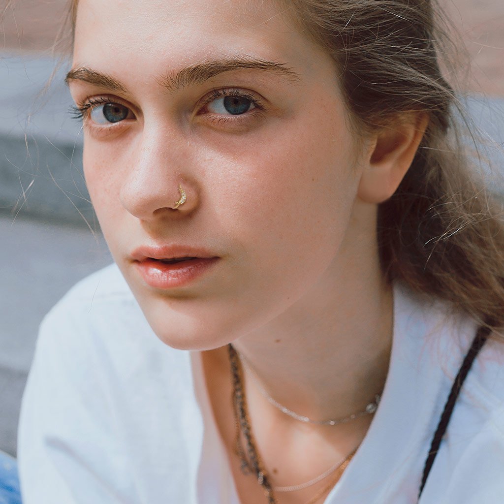 Cherry Diva Bendable Hoop Ring 20 Gauge Crystal Crescent Moon Hoop Ring For Nose / Ear