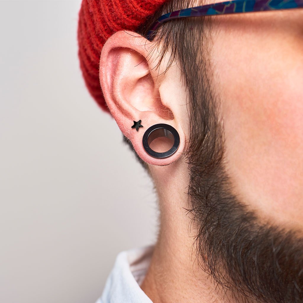 Cherry Diva Stud 16 Gauge Star Top Cartilage / Tragus Stud