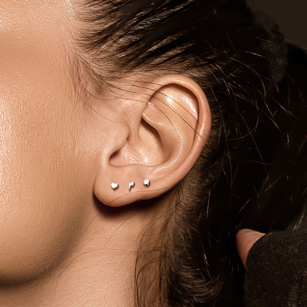 Cherry Diva Flat Back Stud 16 Gauge Titanium Internally Threaded Heart Flat Back Stud