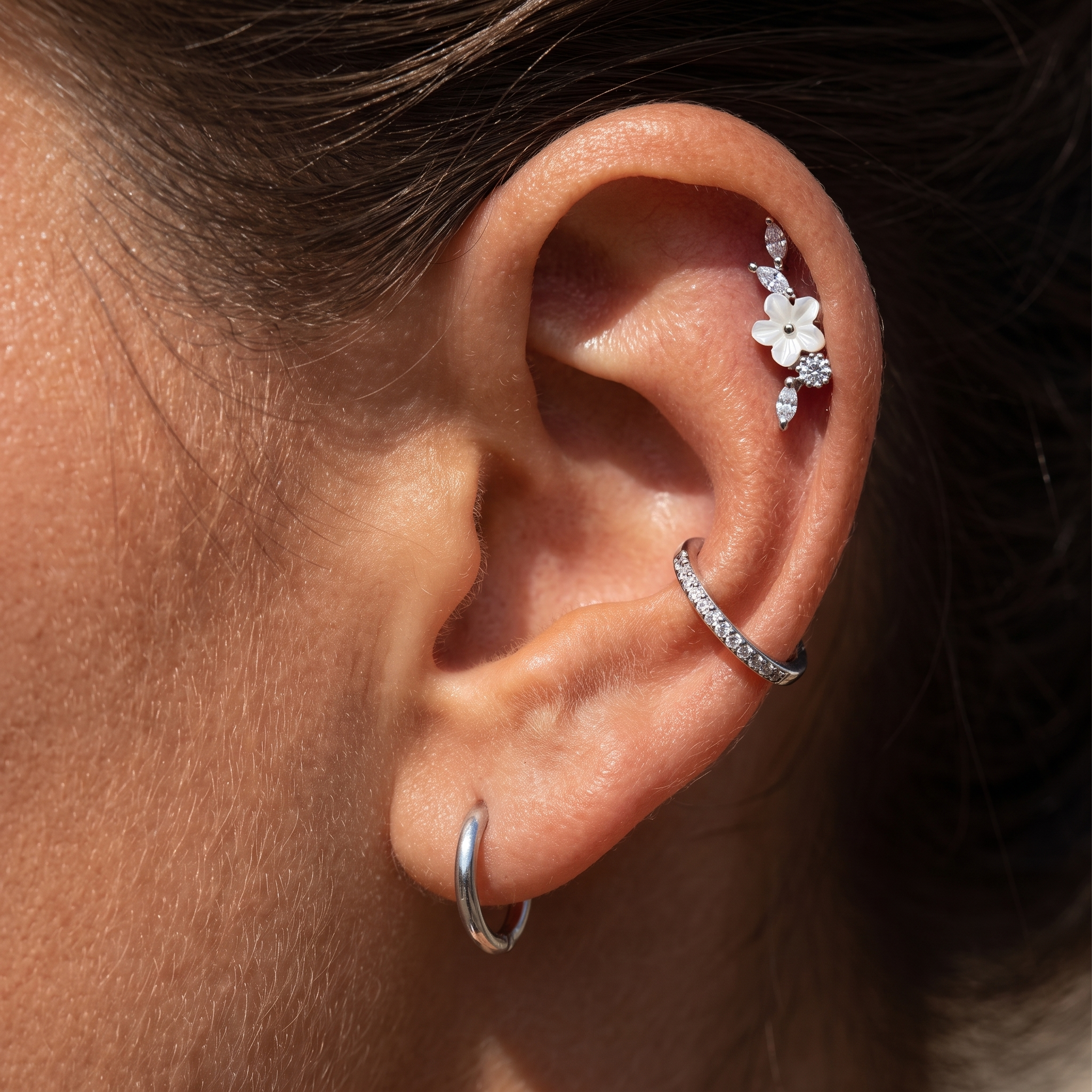 16 Gauge Crystal Flower & Vine Cartilage Stud