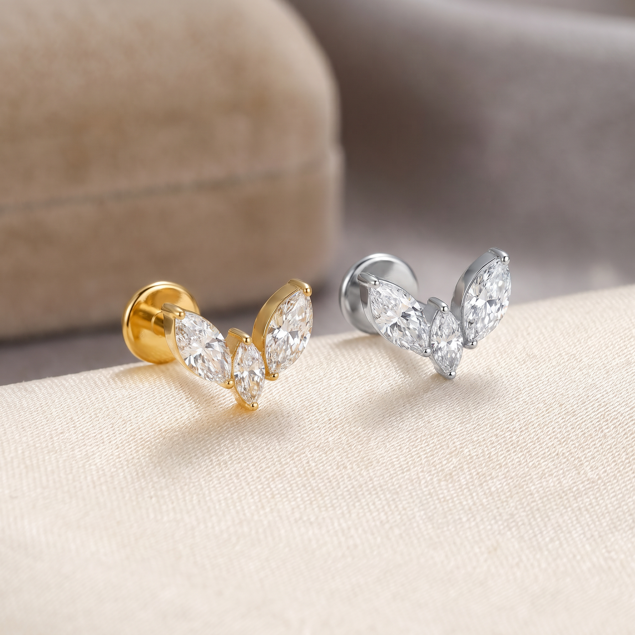 16 Gauge Internally Threaded Titanium Triple Crystal Stud