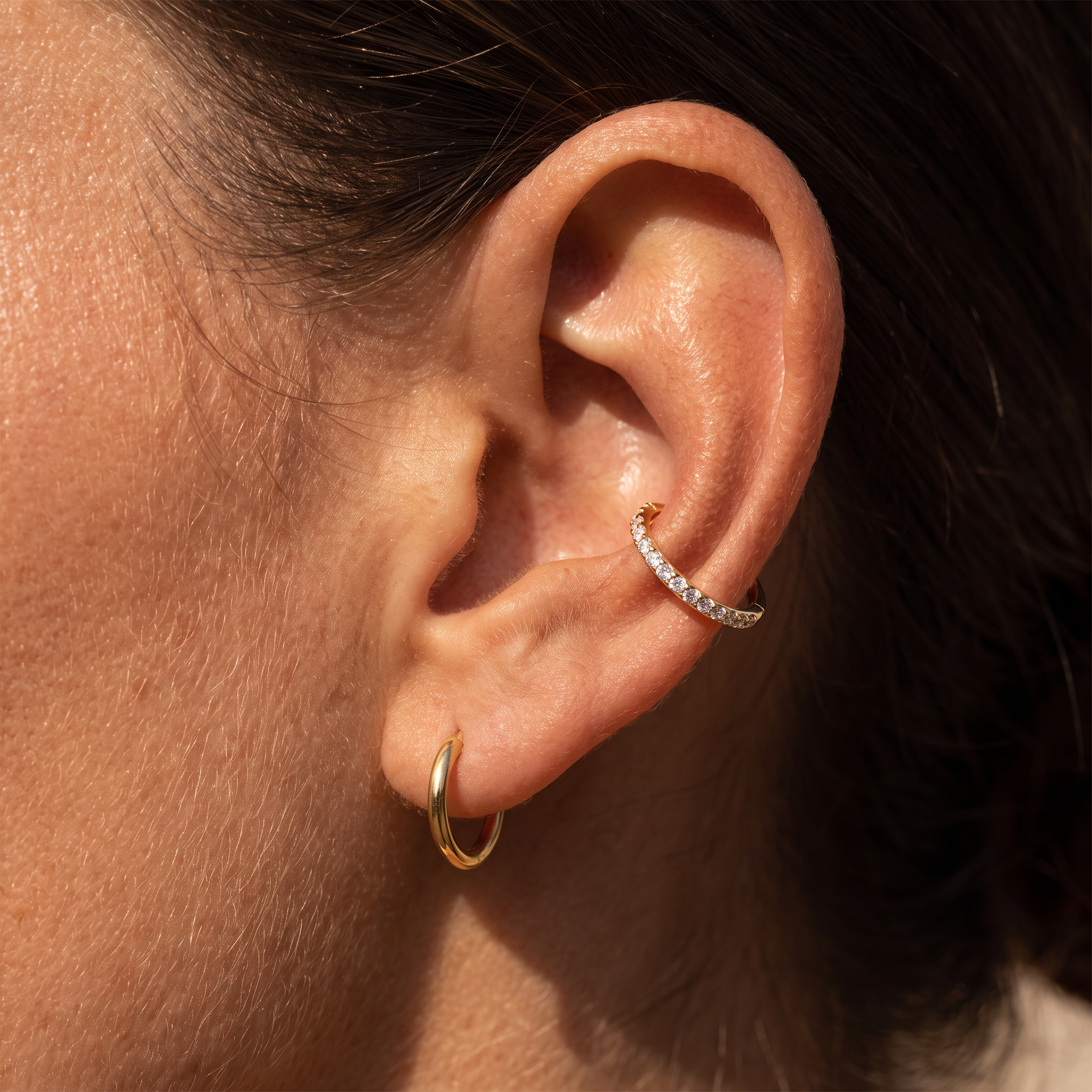 16 Gauge Titanium Crystal Lined Hinged Hoop