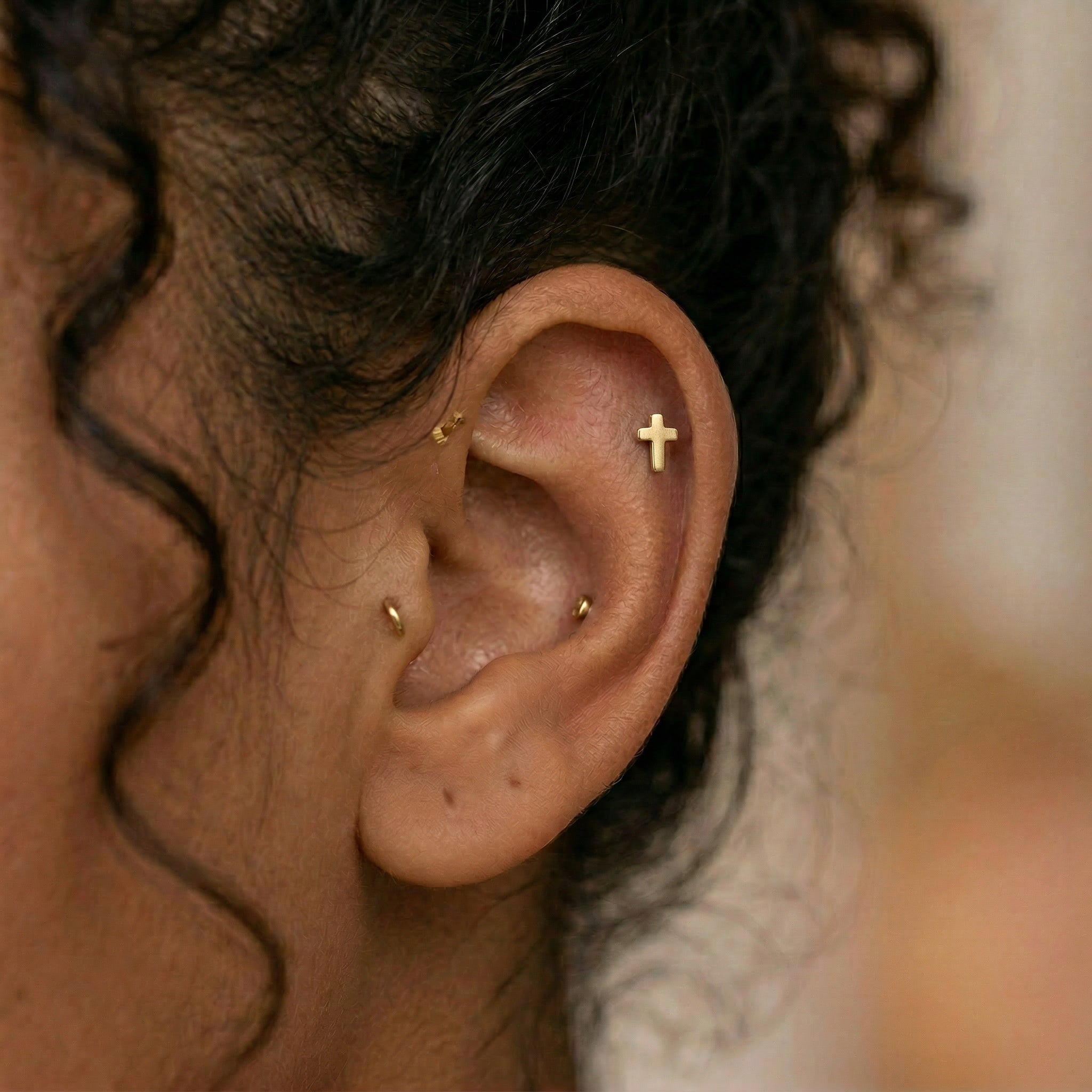 Cherry Diva Flat Back Stud 16 Gauge Internally Threaded Titanium Cross Stud