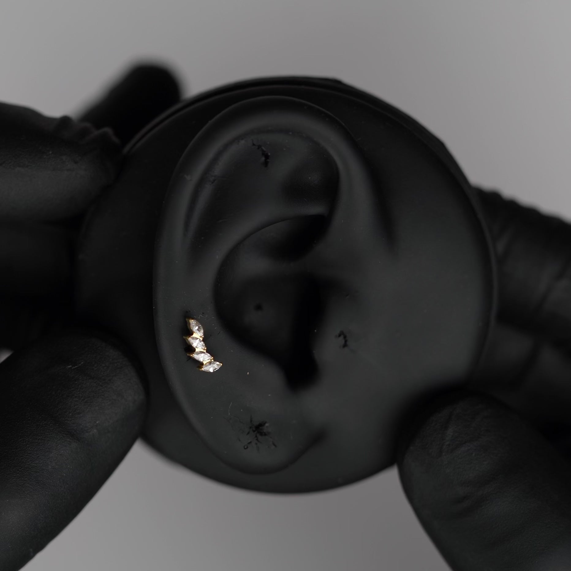 16 Gauge Titanium Crystal Marquise Stud