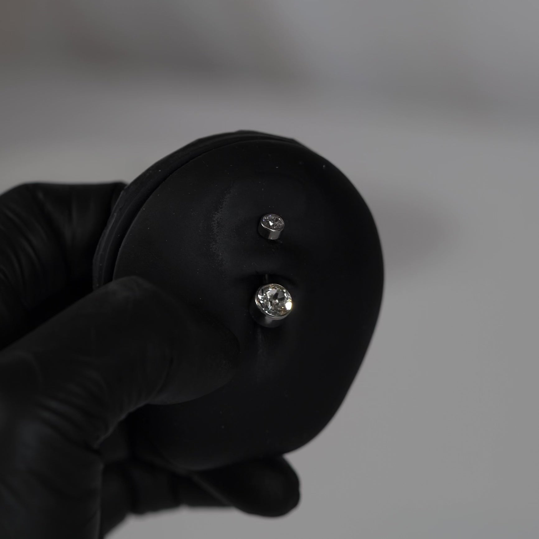 14 Gauge Internally Threaded Titanium Crystal Belly Button Bar